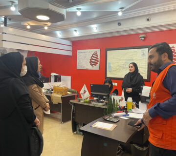 بازدید از کلینیک گیاهپزشکی پیشگامان کشت پایدار